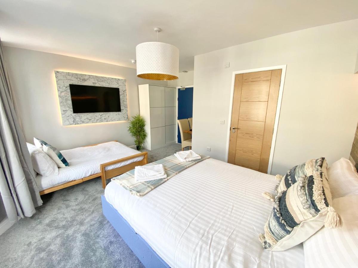 Cloud9 Guest House - By Coastline Retreats - Newly Renovated, Beautiful Ensuite Rooms Near Seafront In Town Centre, Netflix, Superfast Wifi, Communal Kitchen بورنماوث المظهر الخارجي الصورة