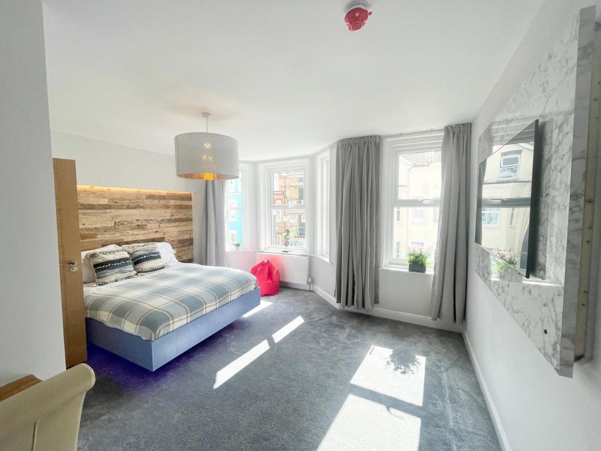 Cloud9 Guest House - By Coastline Retreats - Newly Renovated, Beautiful Ensuite Rooms Near Seafront In Town Centre, Netflix, Superfast Wifi, Communal Kitchen بورنماوث المظهر الخارجي الصورة