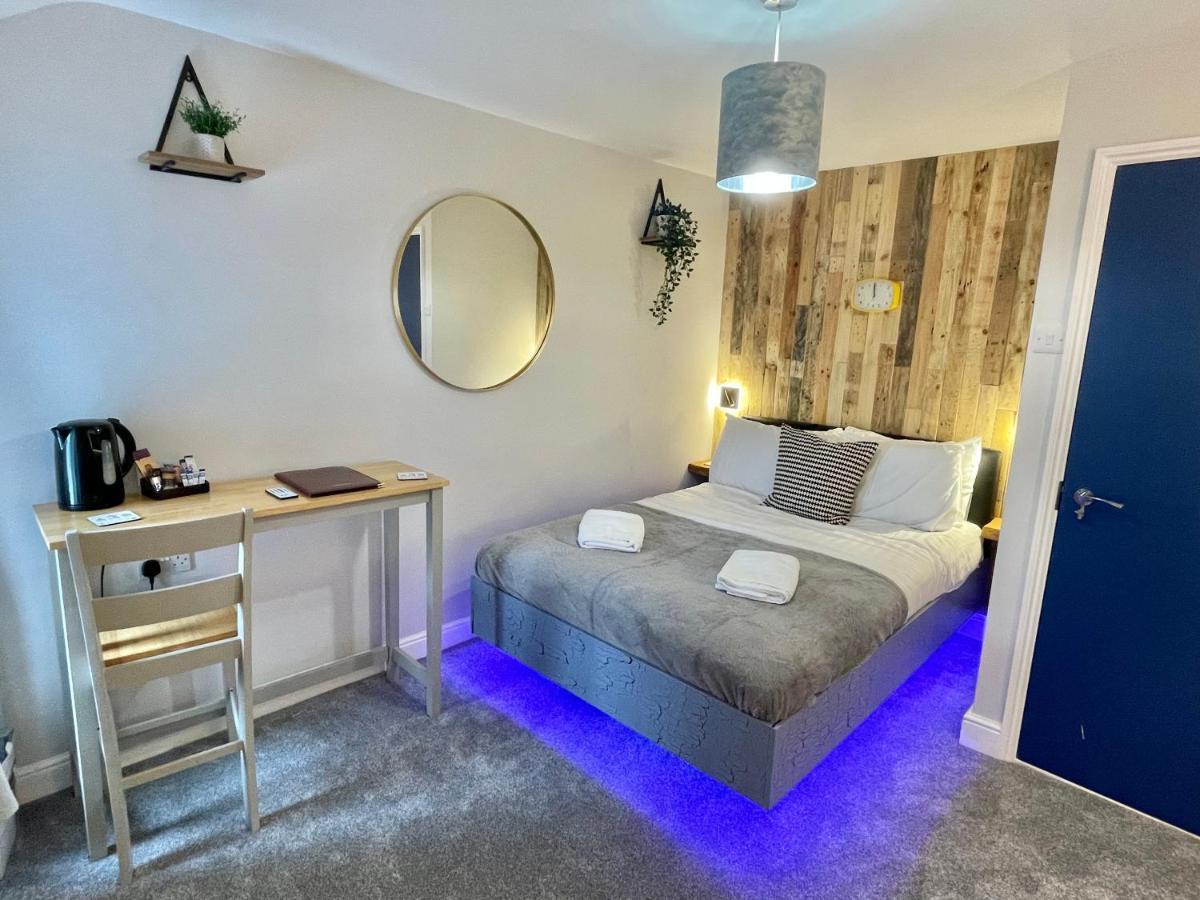 Cloud9 Guest House - By Coastline Retreats - Newly Renovated, Beautiful Ensuite Rooms Near Seafront In Town Centre, Netflix, Superfast Wifi, Communal Kitchen بورنماوث المظهر الخارجي الصورة