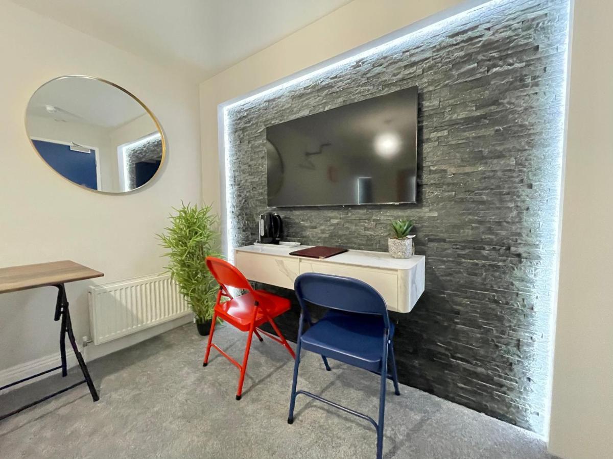 Cloud9 Guest House - By Coastline Retreats - Newly Renovated, Beautiful Ensuite Rooms Near Seafront In Town Centre, Netflix, Superfast Wifi, Communal Kitchen بورنماوث المظهر الخارجي الصورة