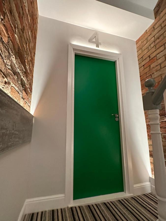 Cloud9 Guest House - By Coastline Retreats - Newly Renovated, Beautiful Ensuite Rooms Near Seafront In Town Centre, Netflix, Superfast Wifi, Communal Kitchen بورنماوث المظهر الخارجي الصورة